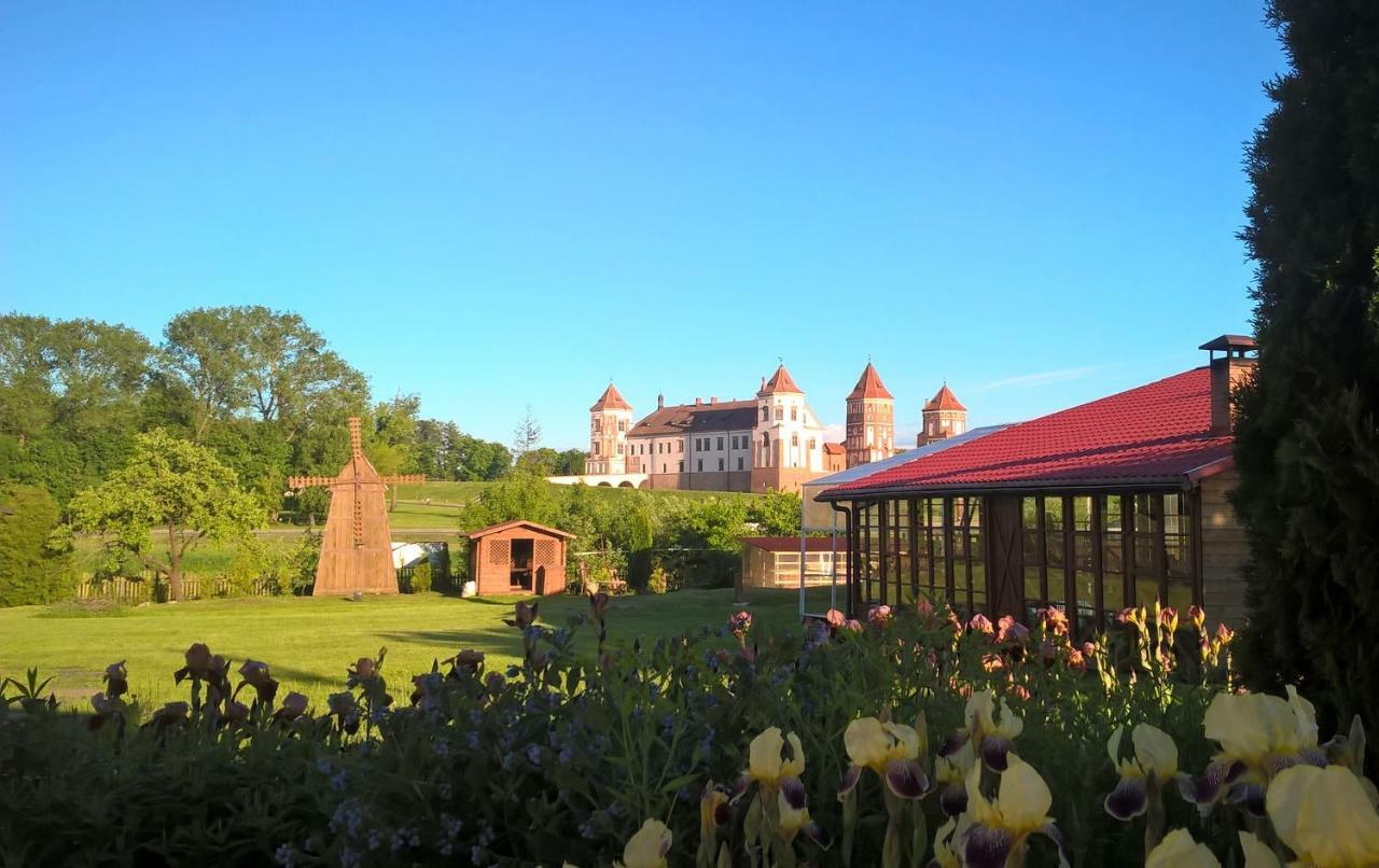 Usadba Zamkovoe Predmestie Hotel Mir Kültér fotó